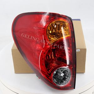 Lampu Belakang Merah untuk Mitsubishi L200 Triton 2005