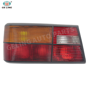 Fanale posteriore 83AG13A603AB 83AG13A603AA Per Ford Akra Taunus Escort 1990 1993