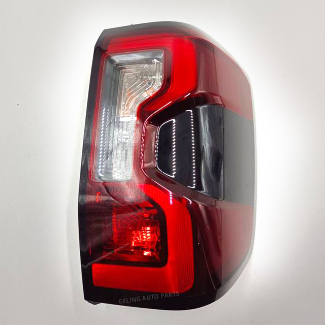 フォード レンジャー ラプター 2022 2023 T9 世代用ミドルテールランプ