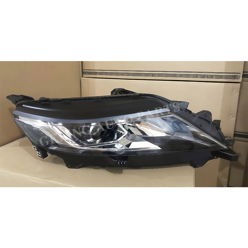 Mitsubishi Triton L200 2019 i&ccedil;in 8301D380 8301D380 Halojen Far