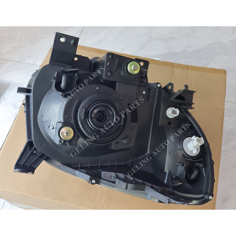Phare chrom&eacute; pour Mazda BT50 2008