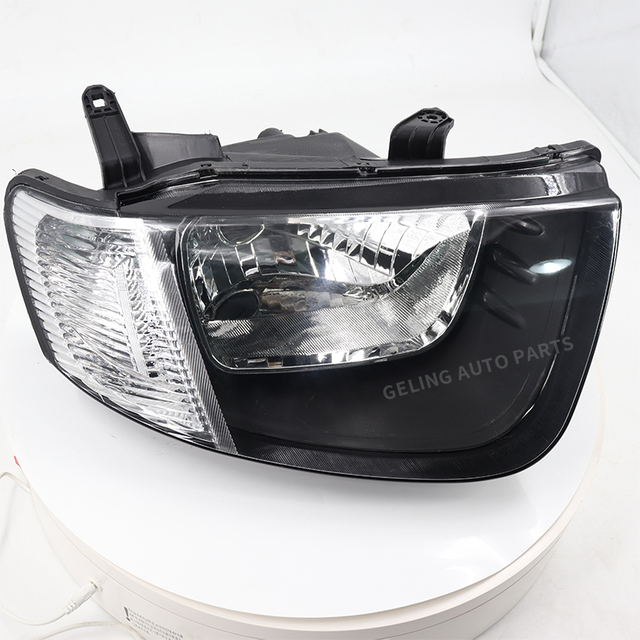 三菱 L200 トライトン 2005 用シングル キャビン ホワイト ヘッドランプ