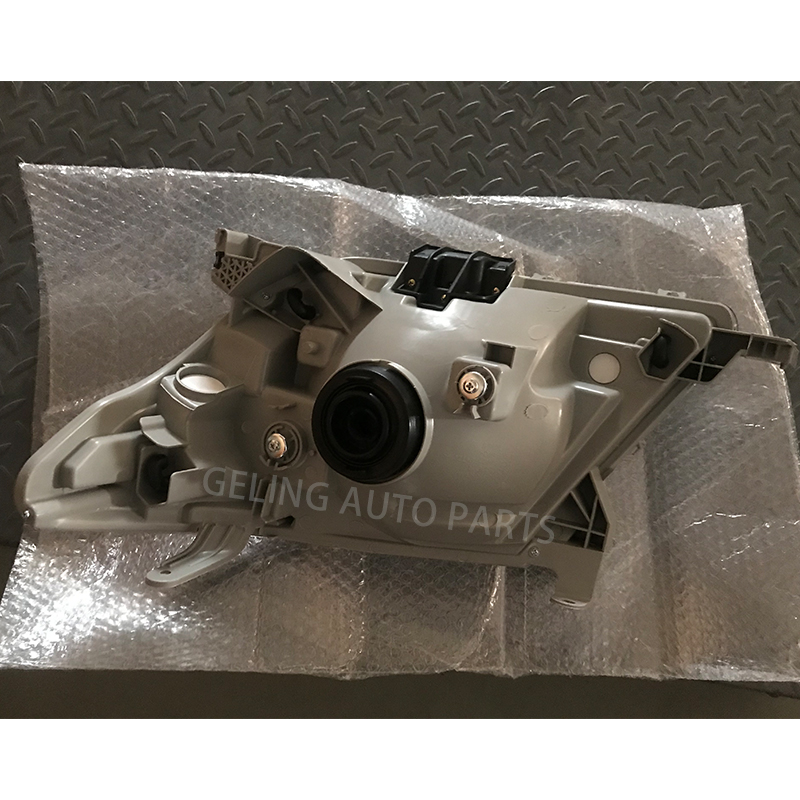 Lampada frontale 811050K010 per Toyota Hilux Vigo 2004-2008
