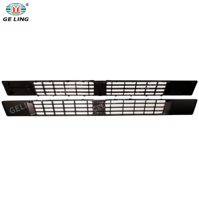 Nissan CWA451 2003 i&ccedil;in &Ouml;n Panel Izgarası &Uuml;st