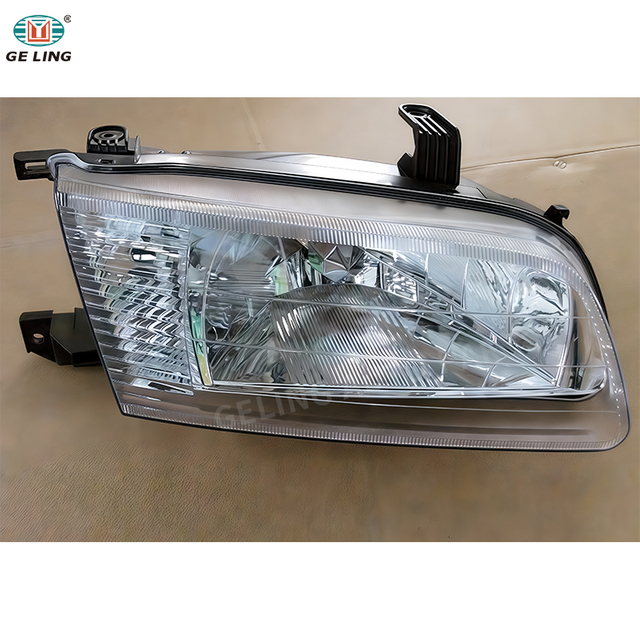 Faro anteriore per Nissan Sunny B15