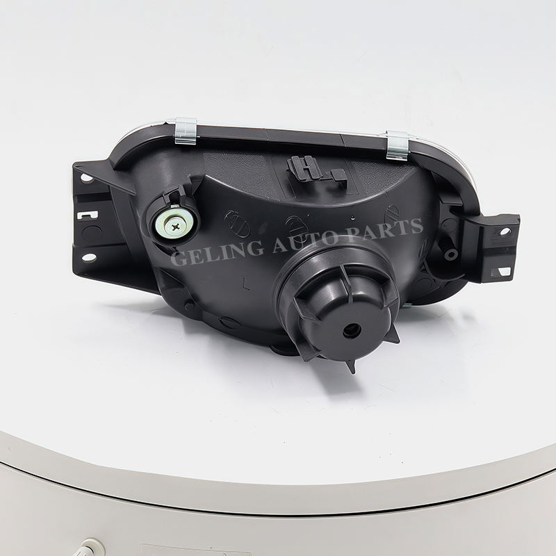 Faro Antiniebla Para Mitsubishi Canter Fuso 2005