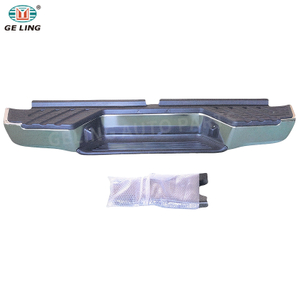 Pare-chocs arri&egrave;re chrom&eacute; pour Nissan Navara Frontier D22