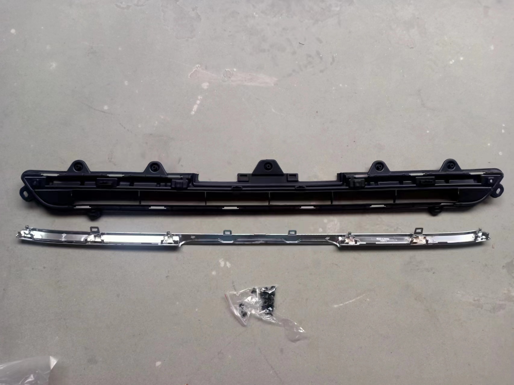 Pare-chocs pour Toyota Land Cruiser LC300