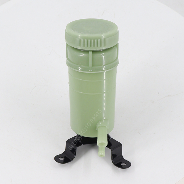 خزان زيت مع دعم 8972343500 لسيارة ايسوزو D-Max 2015